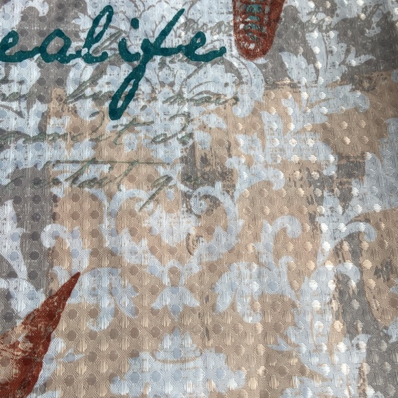 Like new shower curtain - Picture 3 of 7